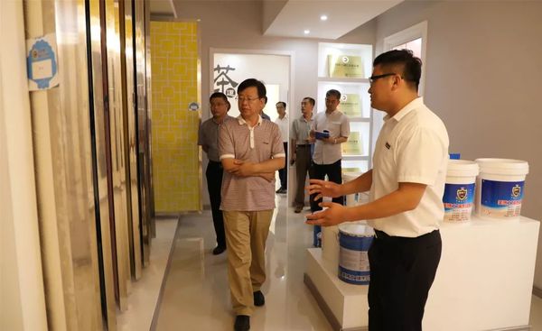 海港區(qū)政府領(lǐng)導蒞臨乾港